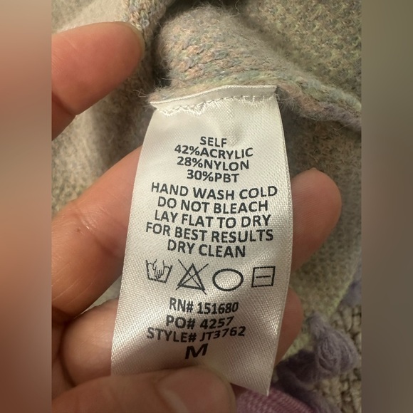 Storia Purple and Green Crew Neck Sweater Geometric Design with fringe size M - Picture 5 of 7